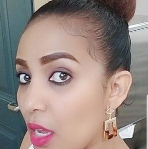 Meet your Posher, Emebet